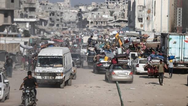 Ribuan Warga Palestina Terpaksa Mengungsi gegara Serangan Udara Israel