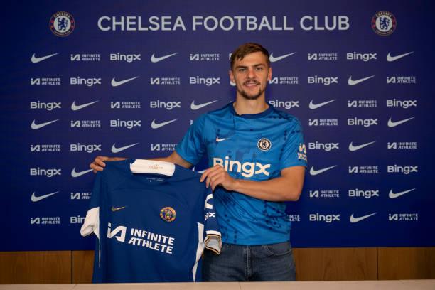 Chelsea Resmi Datangkan Kiernan Dewsbury-Hall