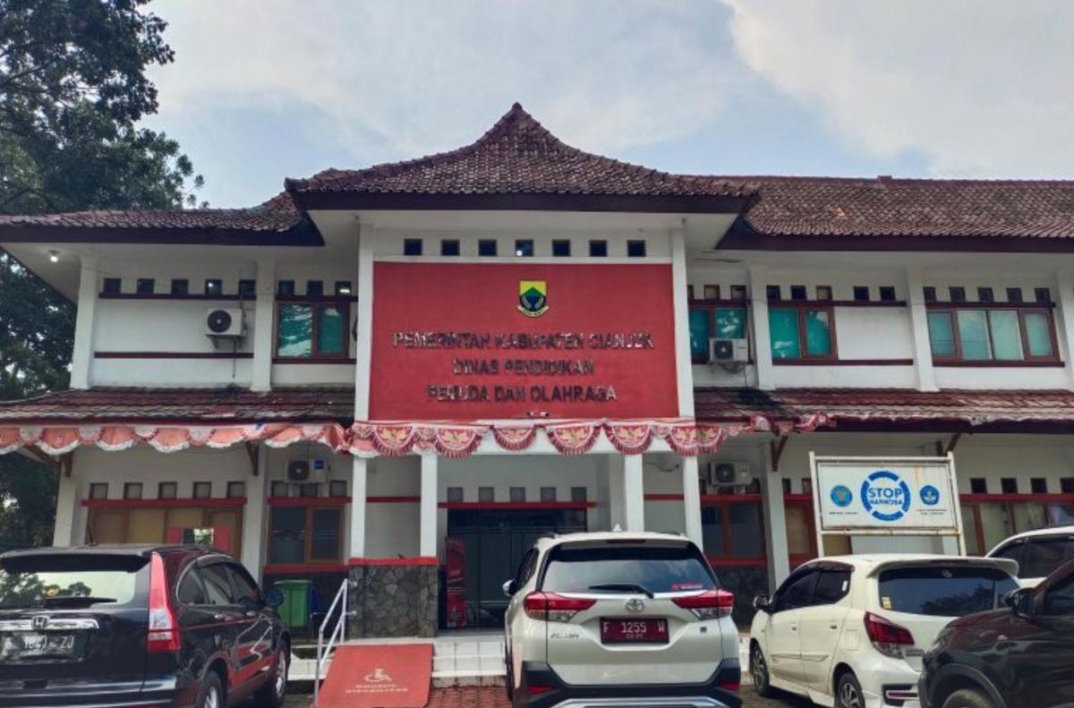 Disdikpora Cianjur Razia Ponsel Milik Guru Cegah Judi Online