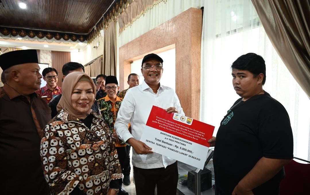 Komisi VIII Tinjau Langsung Program Pemerintah Berantas Kemiskinan