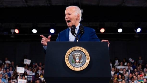 Joe Biden Ngotot Tetap Ikut Pilpres AS Meski Didesak Mundur dari Pencalonan