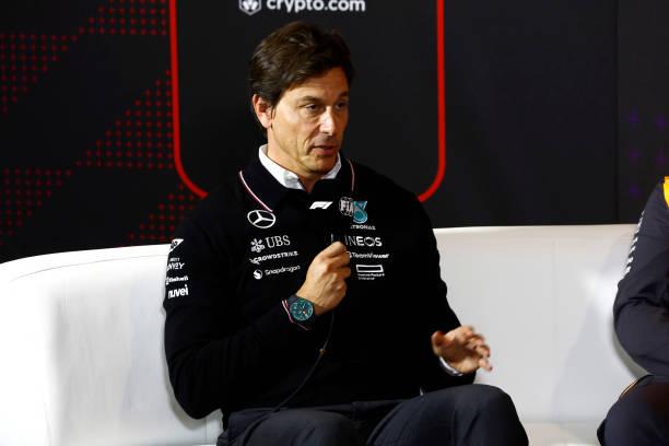 Hamilton Menang GP Silverstone, Bono dan Toto Wolf Ngaku masih Emosional