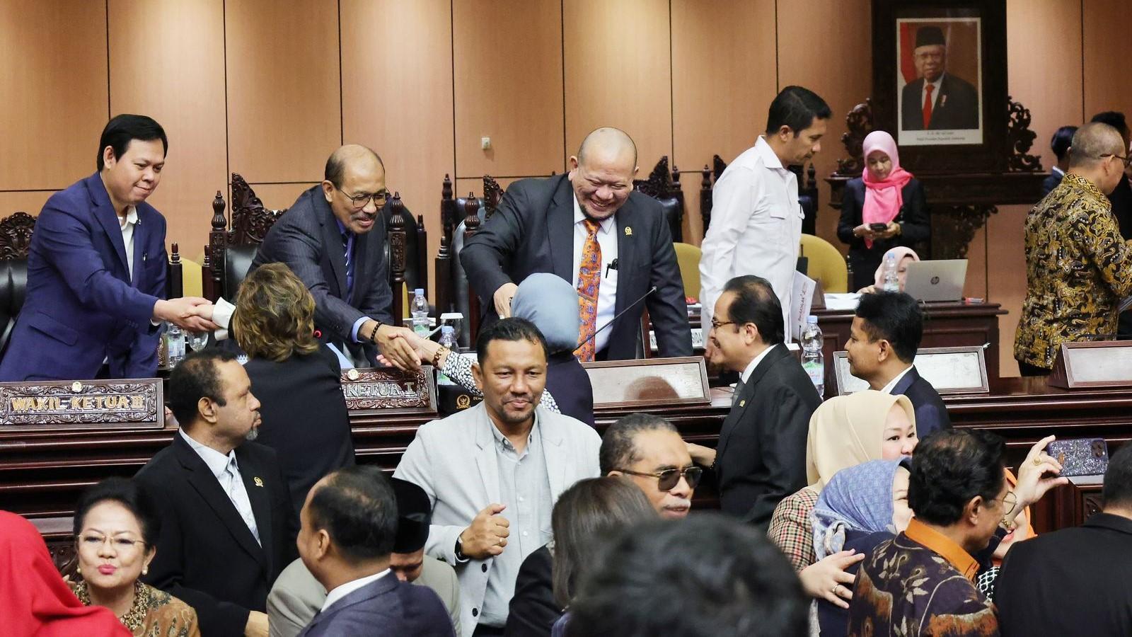 Meski Dihujani Interupsi, Sidang Paripurna DPD RI Berakhir Happy Ending