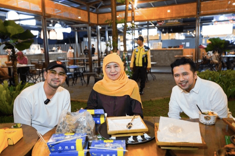 Khofifah-Emil Nongkrong Bareng Raffi Ahmad di Tangsel