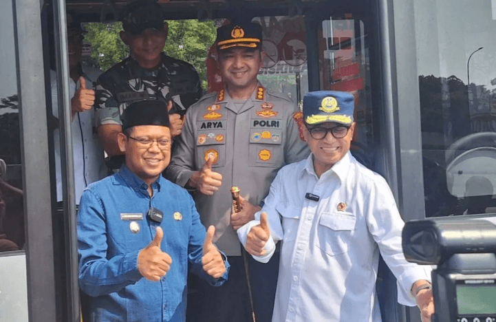 Menhub Resmikan Biskita Trans Depok di Stasiun LRT Harjamukti