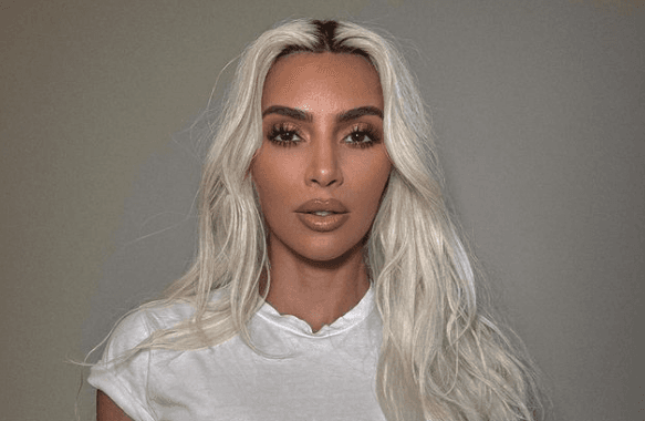 Penasaran dengan Skincare Routine Kim Kardashian? Yuk Simak!