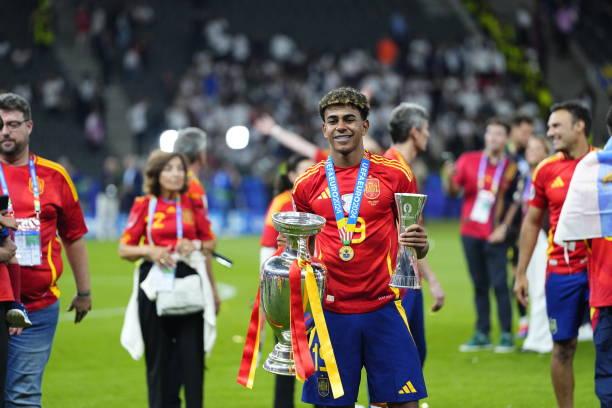 Lamine Yamal Raih Penghargaan Pemain Muda Terbaik di Euro 2024