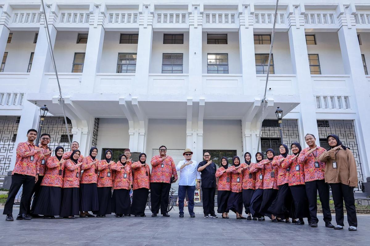 Kunjungi Kota Lama, Ketua DPD RI Terpukau Surabaya Tempo Dulu