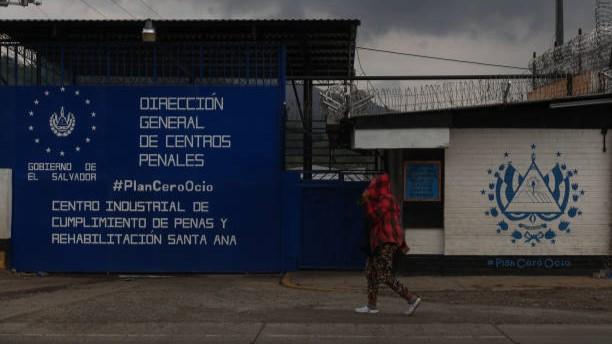 Pilu Anak-anak Eks Gengster Disiksa di Penjara El Salvador