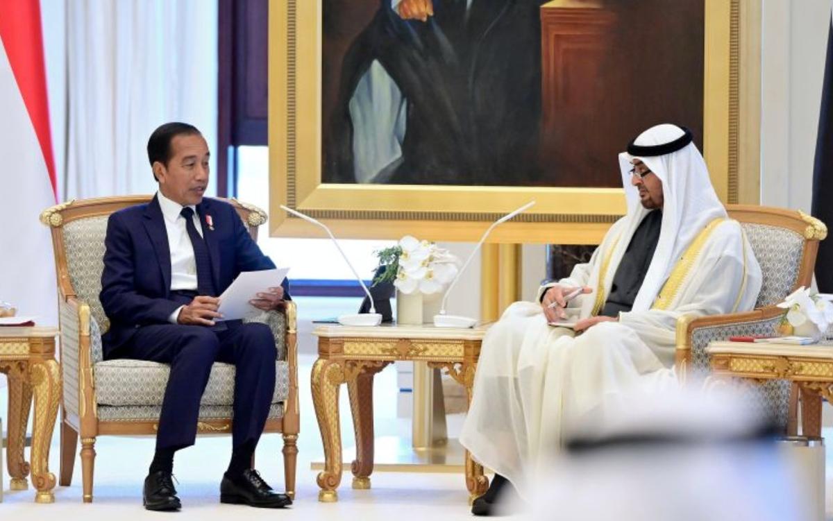 Jokowi Berterima Kasih ke MBZ Pernah Terima Kedatangan Prabowo-Gibran