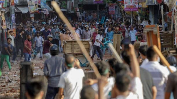 Bentrokan Dua Kelompok di Ibu Kota Bangladesh, Enam Orang Tewas
