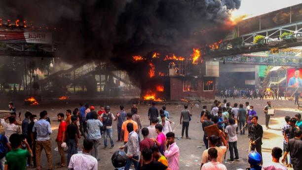Jam Malam Berlaku Pascainsiden Demonstrasi Besar di Bangladesh