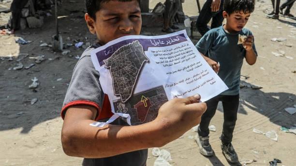 Militer Israel Hancurkan Dua Bangunan Komersial Milik Warga Palestina di Beit Hanina