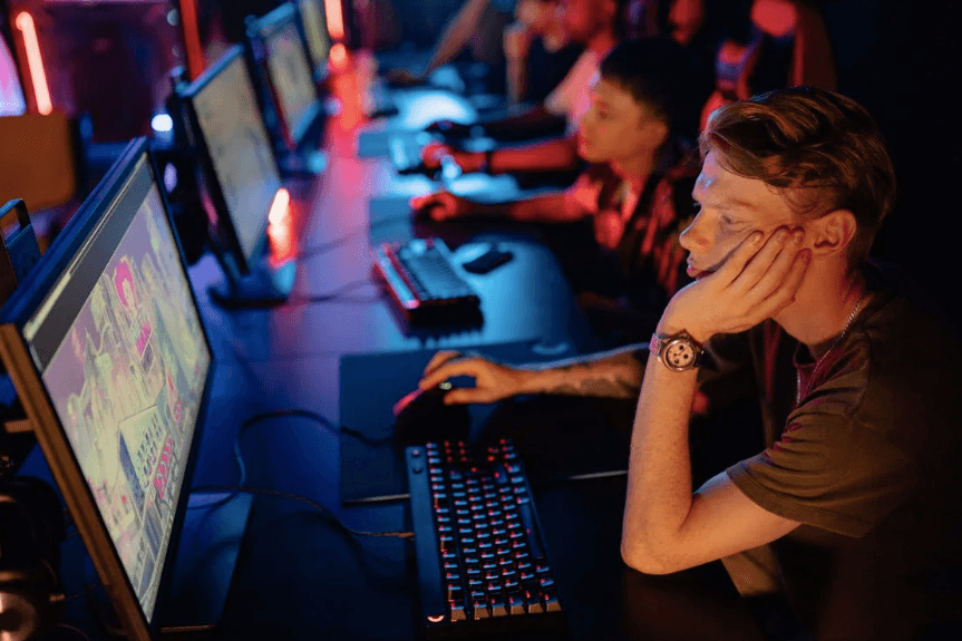 Kecanduan Game Online Sebabkan Berkurangnya Motivasi Belajar pada Anak