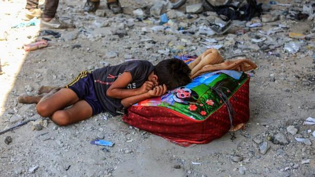 Pilu Pengungsi Palestina: Haruskah Kita Menyeberang ke Laut?