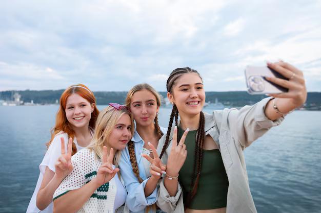 Riset: Ternyata Gen Z Niat Liburan Mahal dengan Cara Utang