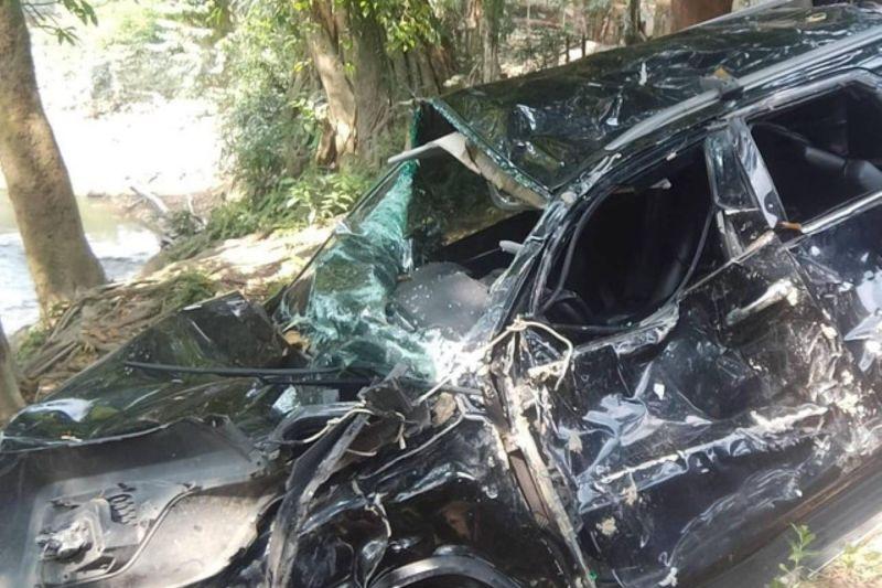 Mobil Walpri Pj Gubernur Sumsel Berisi 5 Orang Alami Kecelakaan di Muara Enim