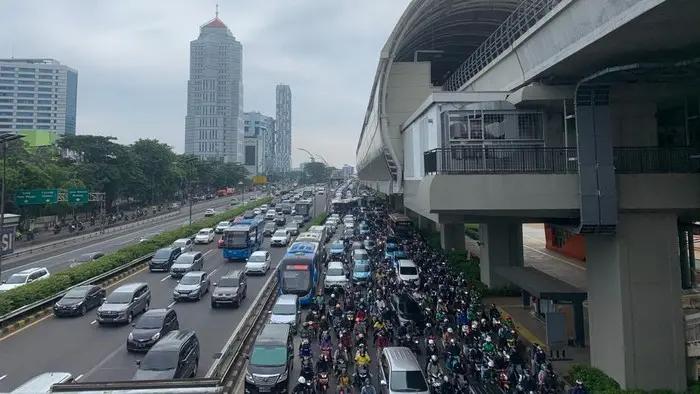 Gaikindo soal Kebijakan Wajib Asuransi: Industri Otomotif Loyo, Jangan Diterapkan Lah!