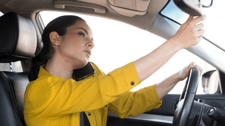 Ladies Tak Usah Panik! Ini Tips Hadapi Situasi Darurat saat Berkendara dari Hyundai