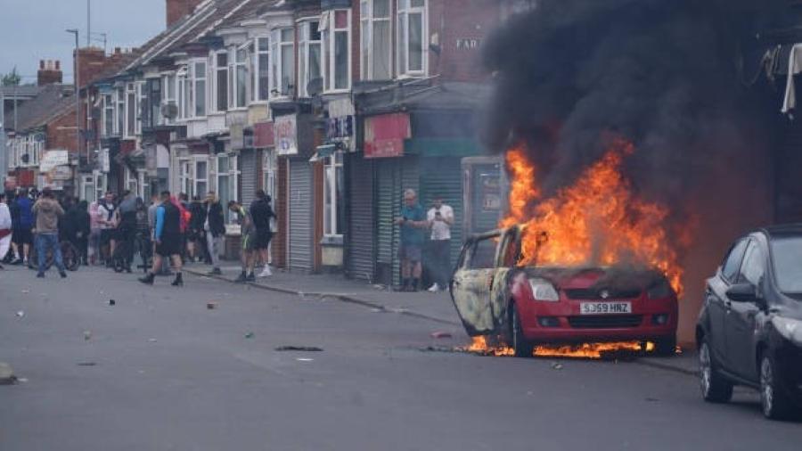 KBRI London Imbau WNI Waspadai Kerusuhan Menyusul Penikaman 3 Gadis ABG