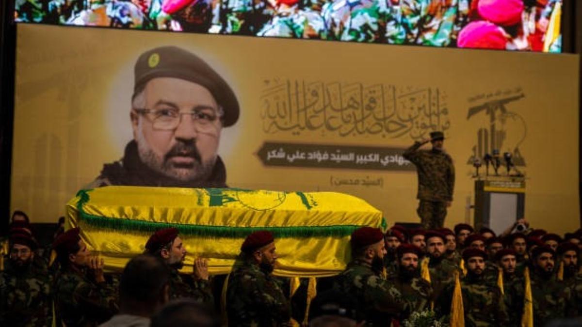 Buntut Komandannya Tewas, Hizbullah Kirim Drone Targetkan Kamp Militer di Israel Utara