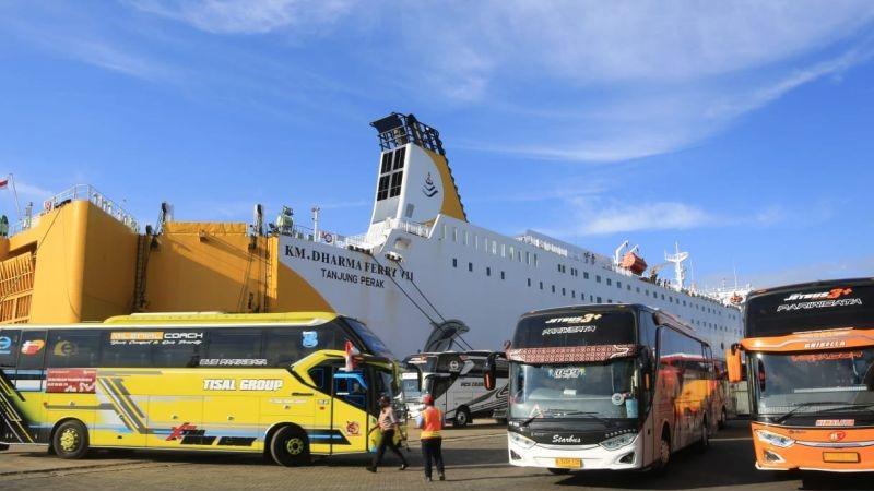 HUT RI di IKN, 70 Bus Operasional Diberangkatkan dari Pelabuhan Tanjung Perak Malam Ini