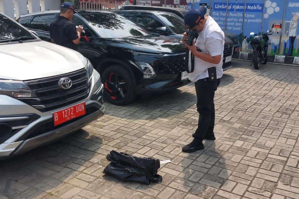 Polisi Ungkap Ciri-ciri Pelempar Bangkai Ayam di Kantor KPU Jakut
