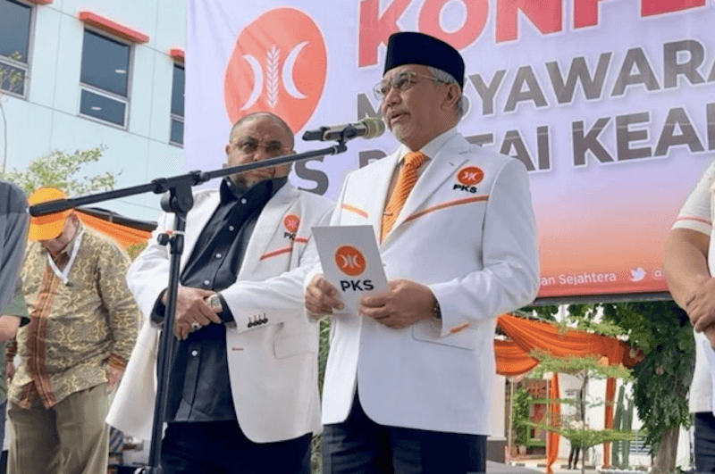 Presiden PKS Akui Sudah Berkomunikasi dengan Prabowo Subianto