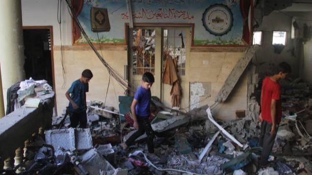 Kemlu RI Kutuk Genosidan Israel Tewaskan Ratusan Warga di Sekolah Gaza