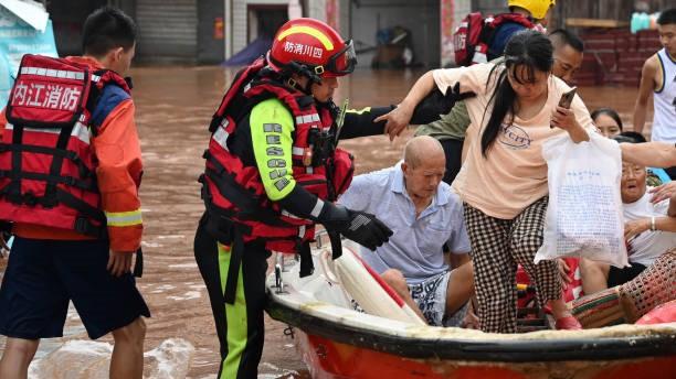 80 Ribu Warga China Dievakuasi Pascahujan Deras Picu Banjir Bandang