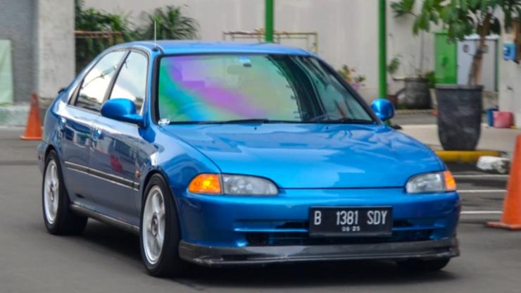 5 Kekurangan Mobil Honda Civic Genio