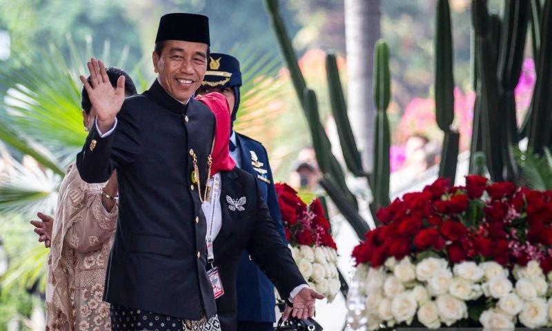 Jokowi Ungkap Hilirisasi Serap 200 Ribu Lapangan Kerja dengan Pendapatan Rp158 Triliun