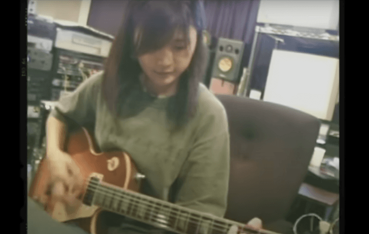 Makna Lirik Lagu "Goodbye Days" oleh YUI: Menyelami Perasaan Perpisahan dan Kenangan