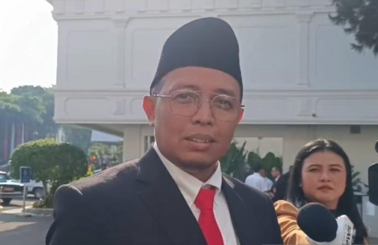 Hasan Nasbi Dilantik Jadi Kepala Kantor Komunikasi Presiden