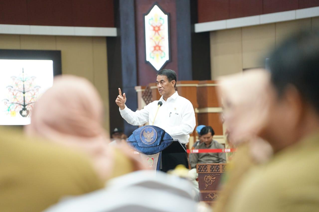 Mentan Amran Sebut Kalimantan Tengah Bisa Jadi Solusi Pangan Indonesia