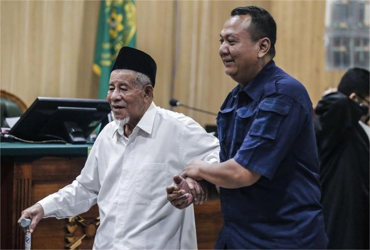 KPK Periksa Transaksi Aset Eks Gubernur Maluku Utara Abdul Gani Kasuba