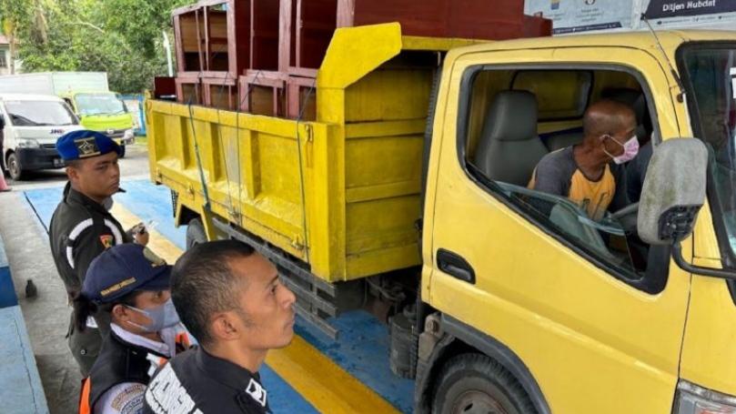 Kelebihan Muatan dan Dokumen Tak Lengkap, 125 Pengendara Angkutan Barang Ditindak di Ambon