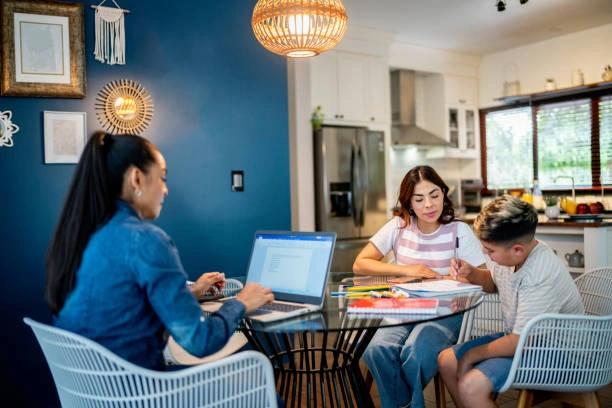 Inilah Bukti Adopsi Teknologi Sangat Membantu Proses Belajar Mengajar