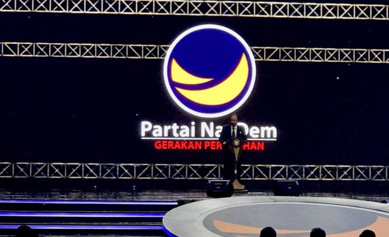 Jokowi Cerita Payungi Surya Paloh saat Hujan Deras