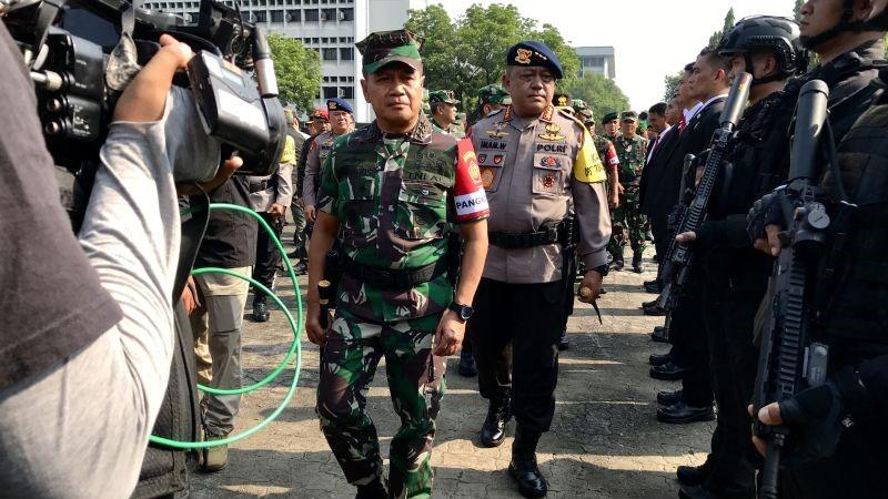 TNI-Polri Siapkan Sniper dan Antiteror untuk Jaga Paus Fransiskus