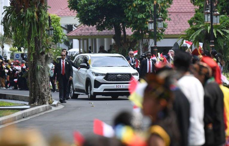 Istana soal Jokowi Naik Innova: Gonta Ganti Kendaraan Hal Biasa