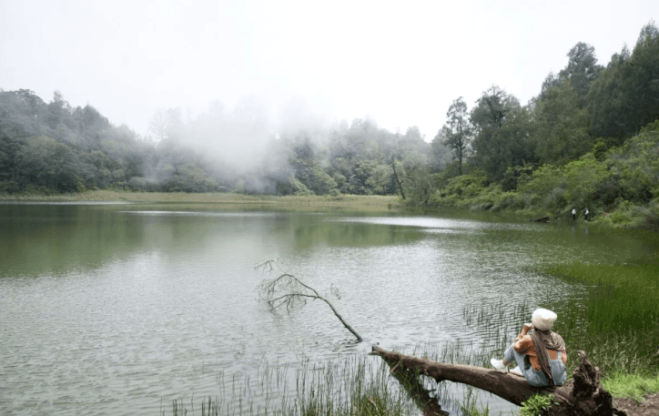 TNBTS Buka Kawasan Ranu Regulo untuk Wisatawan