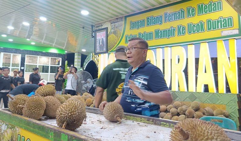 Gegera PON XXI, Pedagang Durian Ini Naik Omzet hingga 30 Persen!
