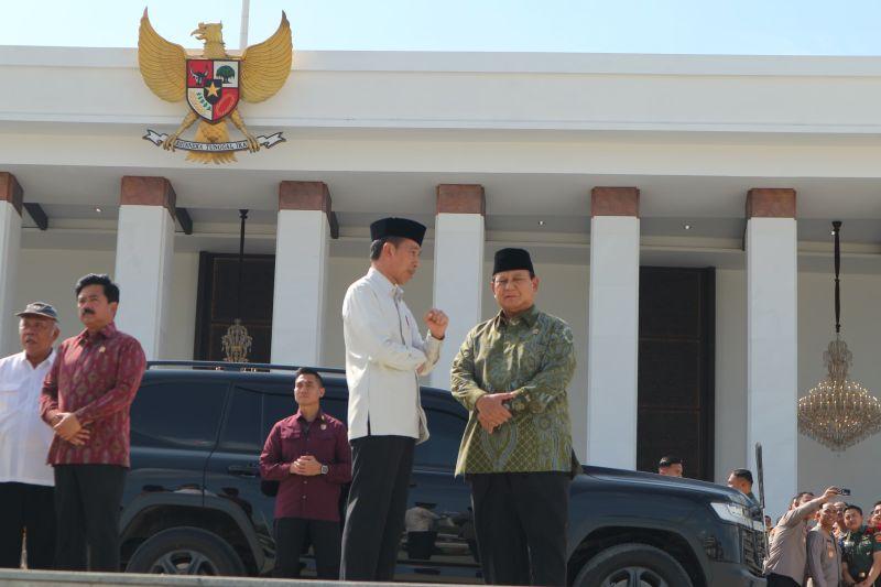 Jokowi Minta ke TNI-Polri Agar Transisi Pemerintahan Prabowo Mulus