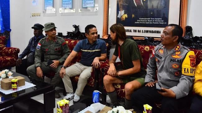 Kondisi Terkini Pilot Susi Air usai Dibebaskan Satgas Damai Cartenz dan Tanggapan Susi Pudjiastuti