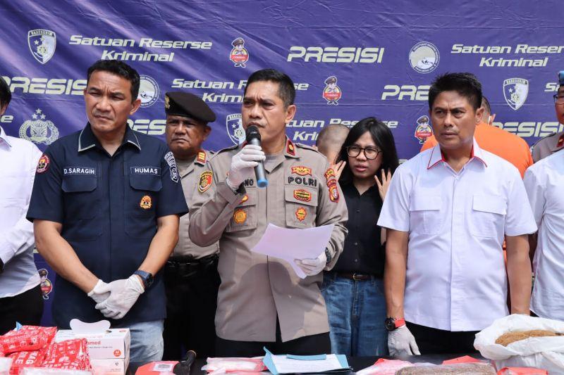 Polisi Tangkap 5 Remaja Mau Tawuran di Kebon Jeruk, Celurit 122 Cm Disita