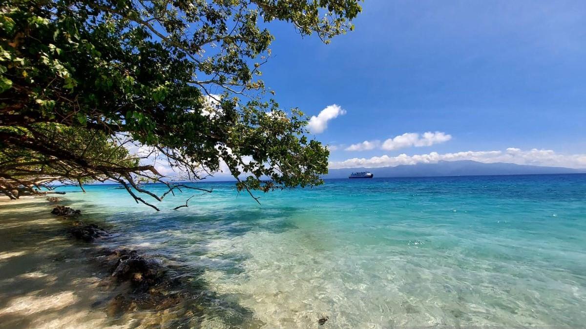 Tingkat Kunjungan Wisata di Pantai Hunimua Liang Turun Drastis