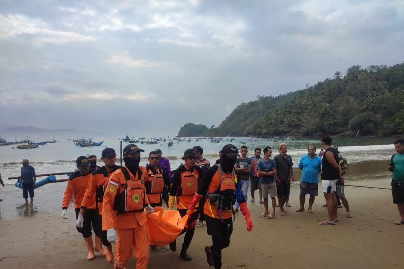 Hilang Berhari-hari, Nelayan Terseret Ombak Pantai Trenggalek Ditemukan Tewas