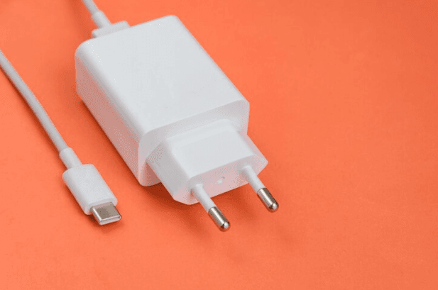 Kenapa Charger HP Lama Mengisi? Ini Penyebab dan Cara Mengatasinya