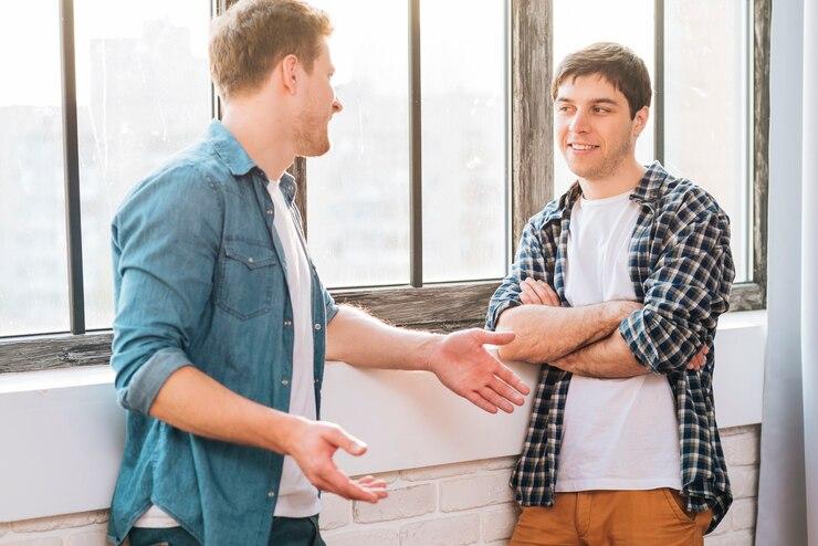 5 Contoh Dialog Asking and Giving Opinion Tentang Liburan dalam Bahasa Inggris